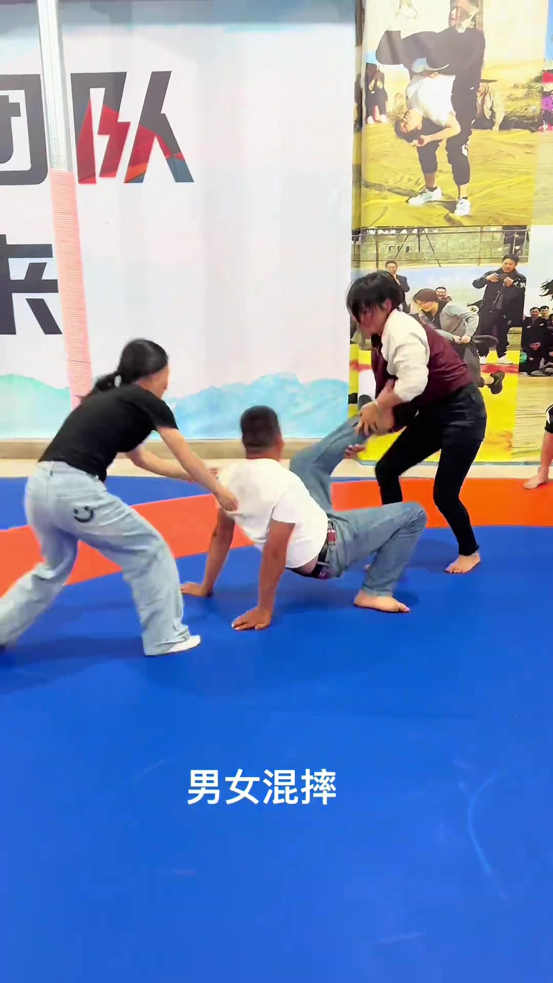 leyu sports关于摔跤巡回赛上演强强对话，河套貔貅队逆转塞北灰熊队，团队配合流畅；反击锐度十足的信息