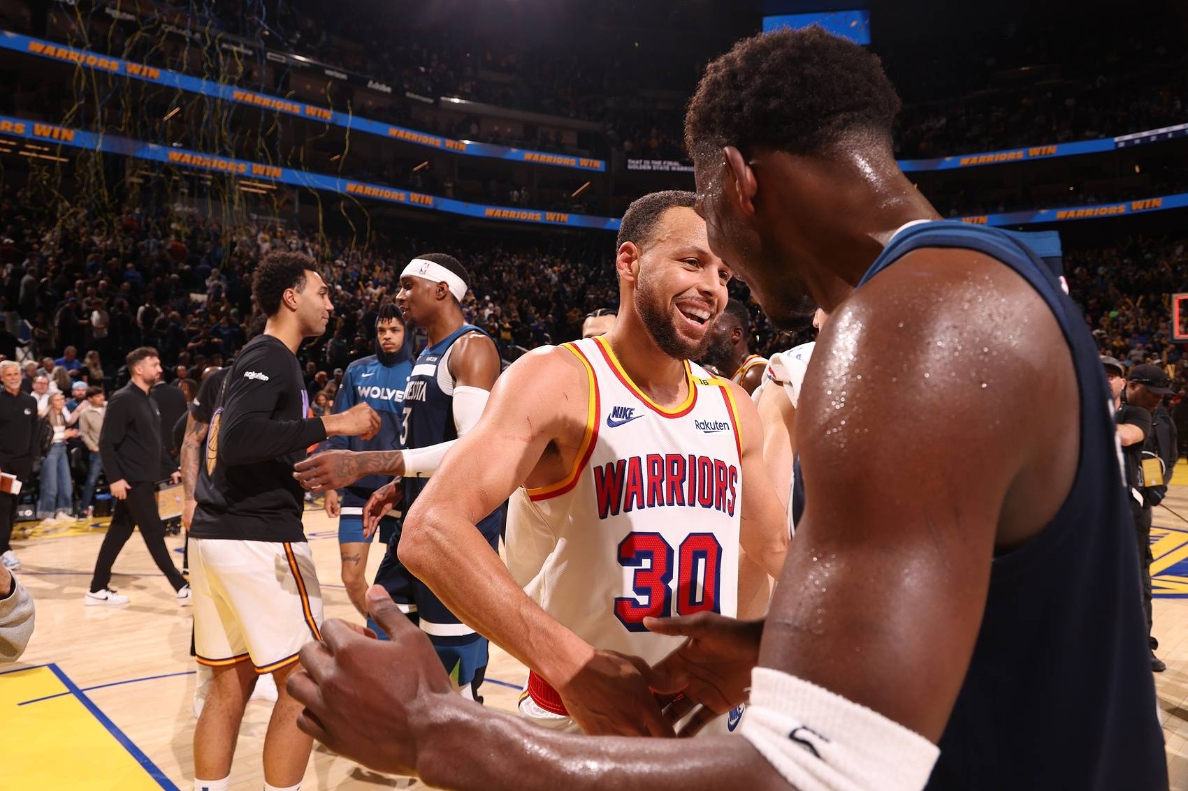 包含华盛顿奇才迎NBA季后赛关键赛;关键时刻更衣室发声;质疑声仍在;球队文化再被提及的词条 包含华盛顿奇才迎NBA季后赛关键赛;关键时刻更衣室发声;质疑声仍在;球队文化再被提及的词条